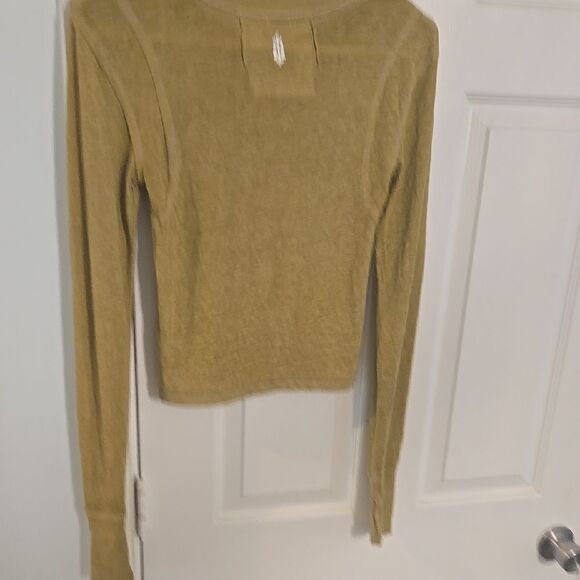 Green Fitted Crop Long Sleeve Tee - Picture 8 of 8
